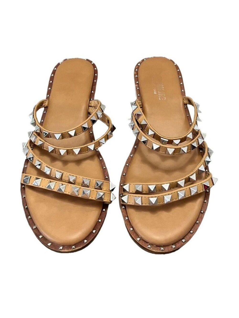 Cushionaire Tonya Studded Strappy Flat Sandals Women’s SZ 8 Beige Vegan Leather